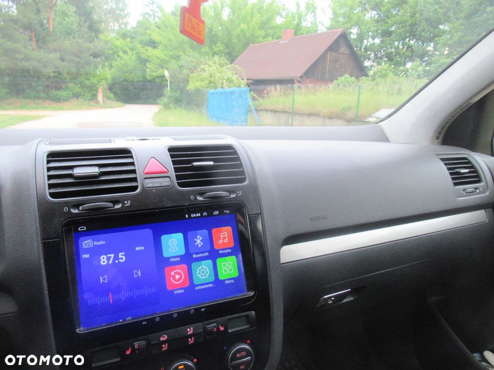 Volkswagen Golf - 8
