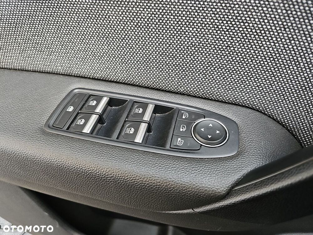 Renault Captur - 22