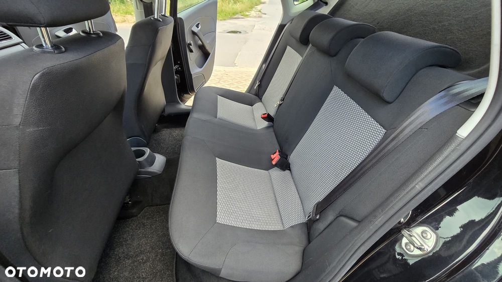 Volkswagen Polo 1.2 Comfortline - 12