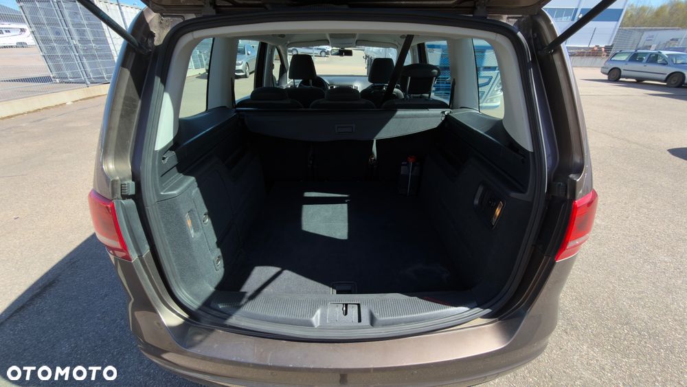 Volkswagen Sharan 2.0 TDI DPF BlueMotion Comfortline - 25