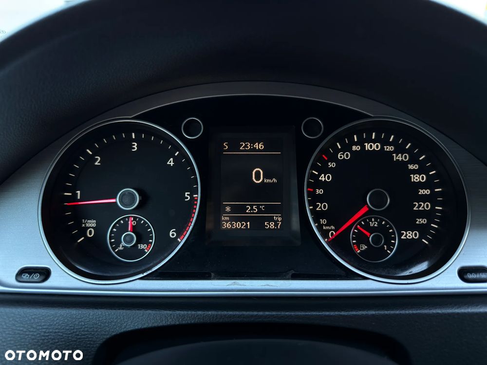 Volkswagen CC 2.0 TDI BlueMotion Technology - 21