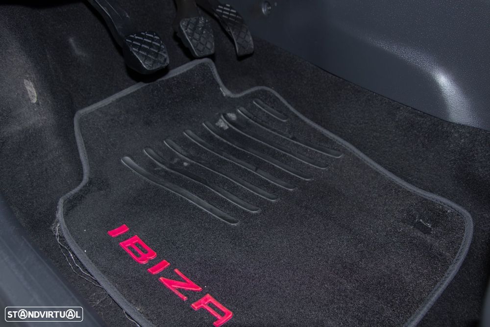 SEAT Ibiza SC 2.0 TDi FR - 25