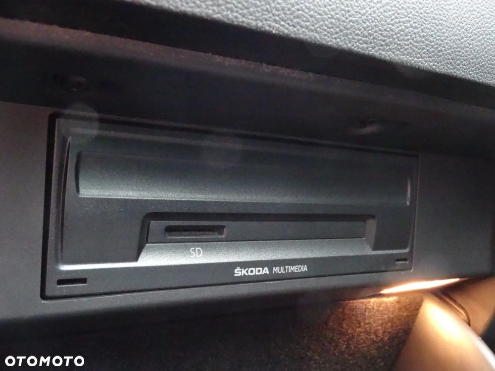 Skoda Karoq 1.5 TSI Ambition - 35