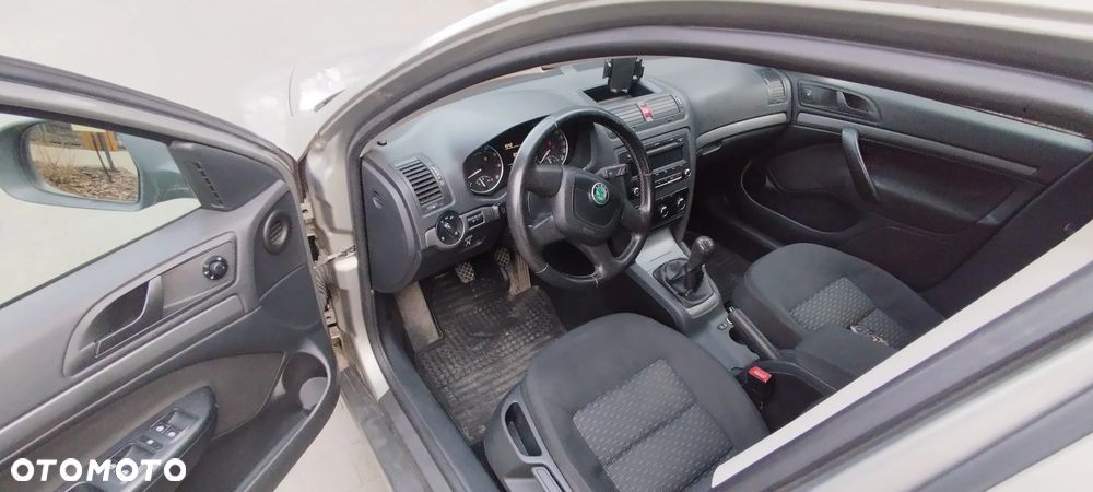 Skoda Octavia 1.6 Classic - 3
