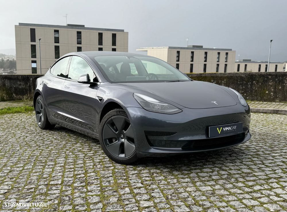 Tesla Model 3 Standard Range Plus RWD - 1