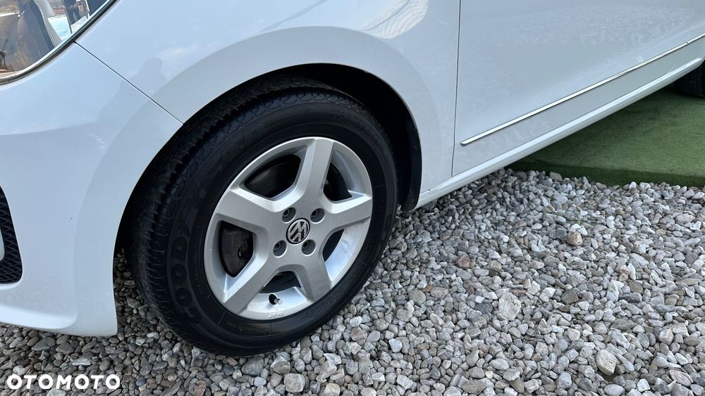 Volkswagen up! black - 11