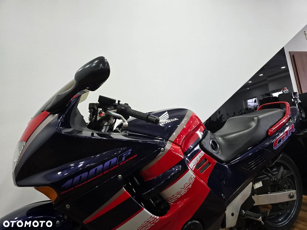 Honda CBR - 6