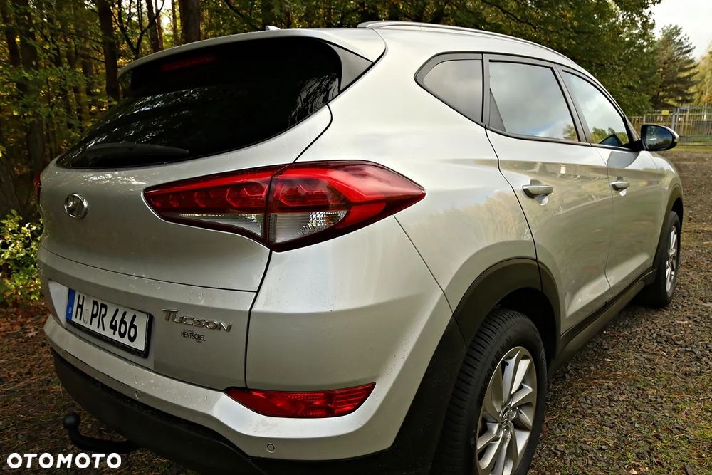 Hyundai Tucson 1.7 CRDI BlueDrive GO 2WD - 23