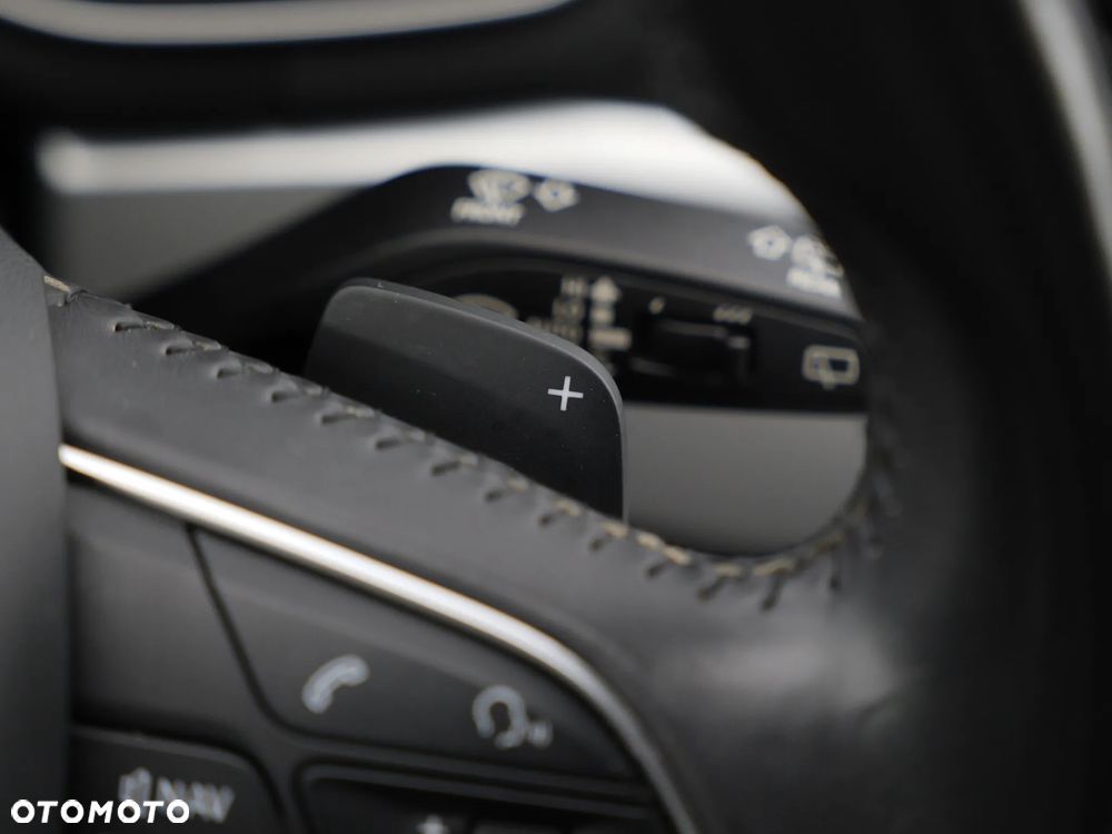 Audi A4 Avant 2.0 TDI S tronic quattro - 35