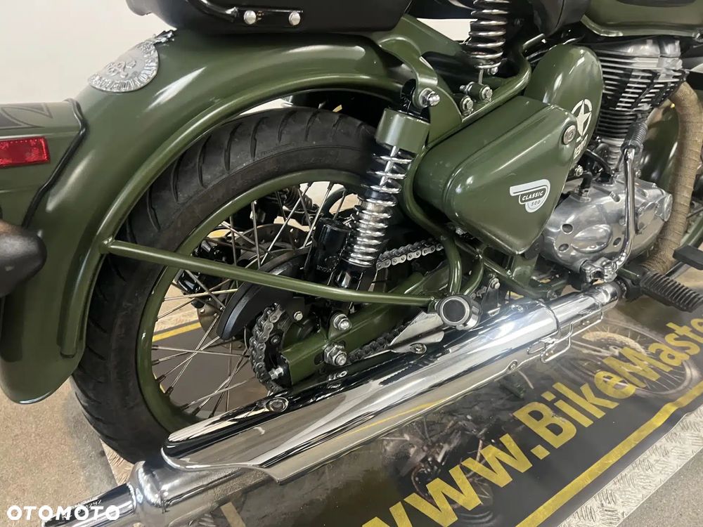 Royal Enfield Classic - 18