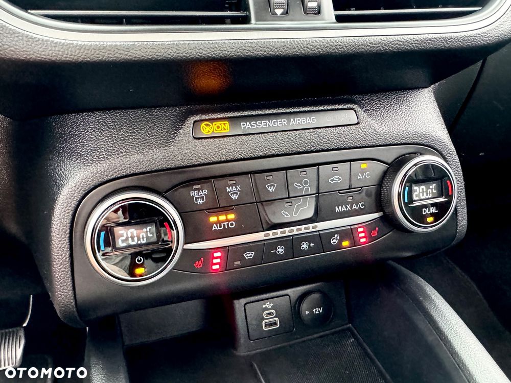 Ford Focus - 34