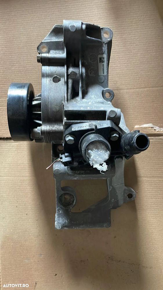 SUPORT CU Pompa apa BMW Seria 2 F44, Seria 1 F40 , x1 f48 mini Benzina 2014-2019 8601366, 6118950