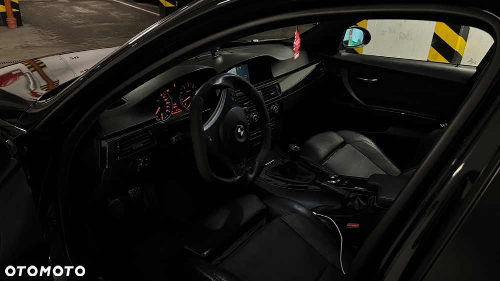 BMW Seria 3 325xi - 17