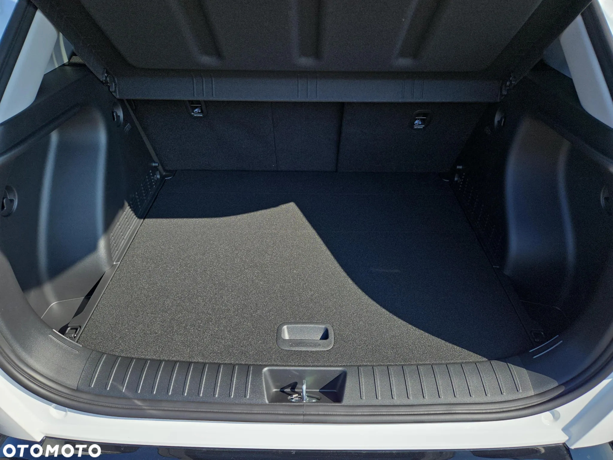 Hyundai Kona Electric 64kWh Executive - 17