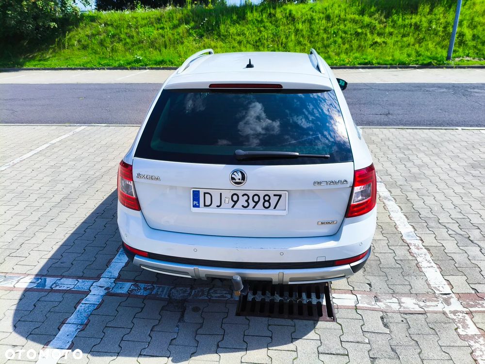Skoda Octavia Scout 2.0 TDI 4x4 DSG - 7