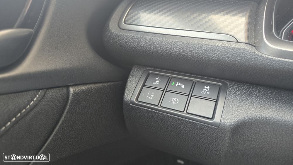 Honda Civic 1.5 i-VTEC Sport Plus - 35