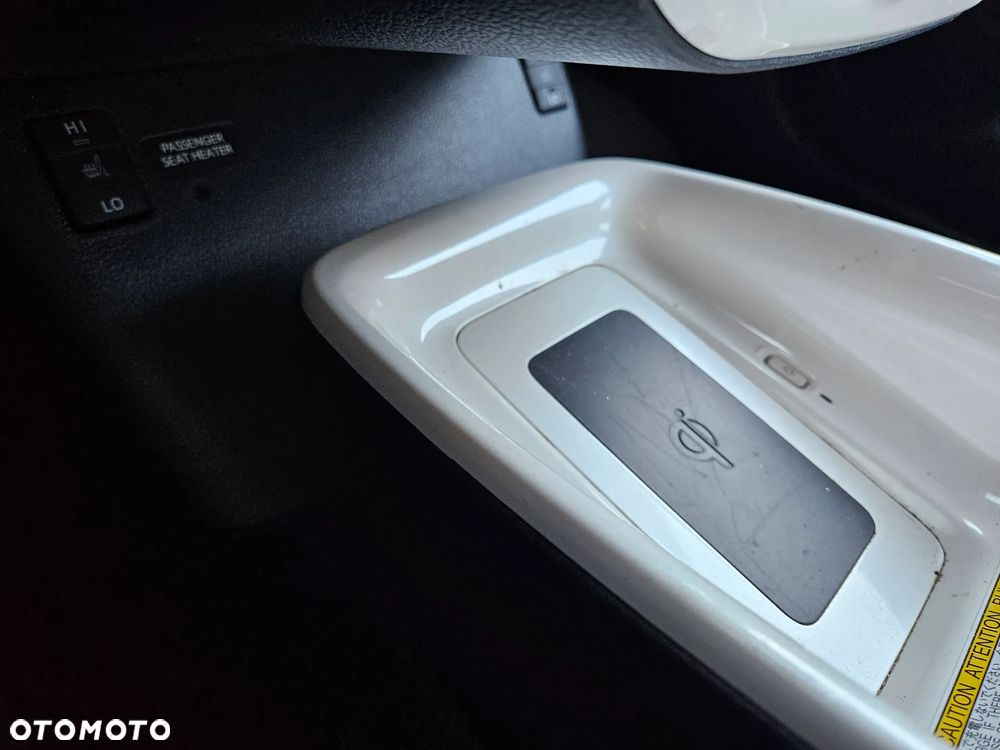 Toyota Prius - 17