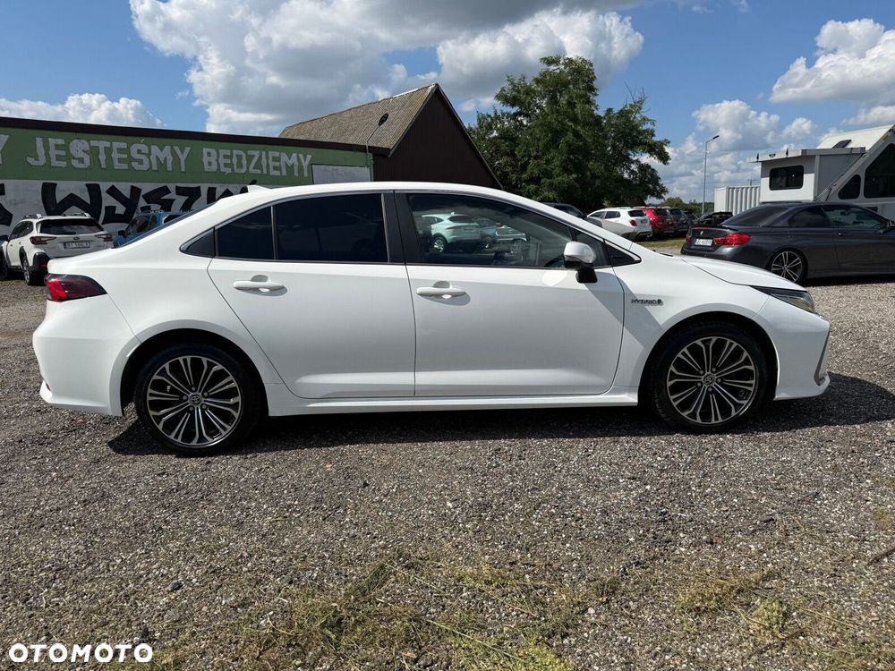 Toyota Corolla - 13