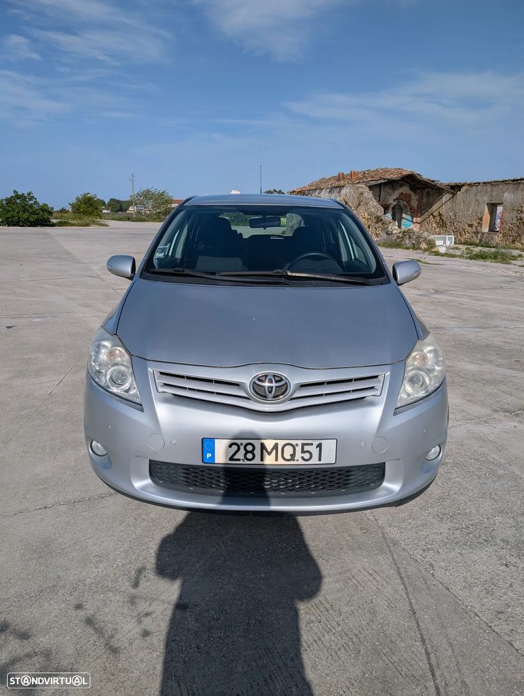 Toyota Auris 1.4 D-4D Comfort - 2