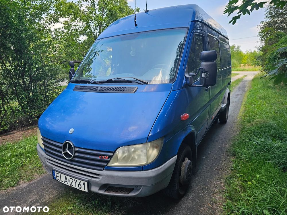 Mercedes-Benz Sprinter - 1