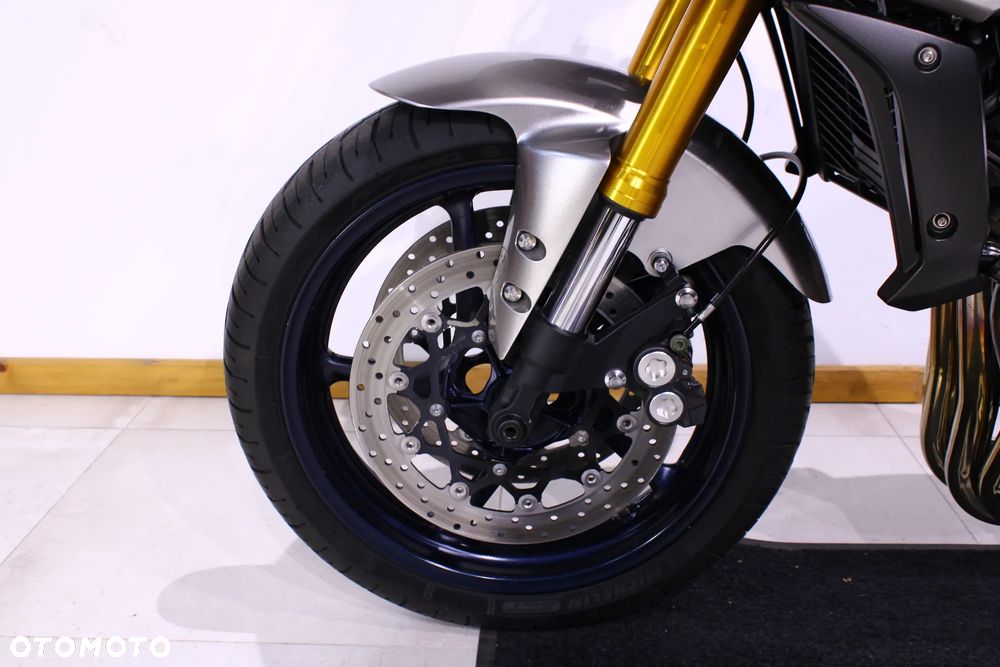 Yamaha FZ - 27