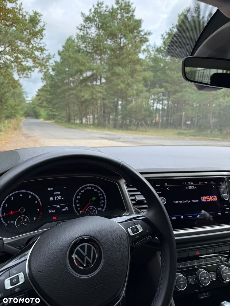 Volkswagen T-Roc - 16