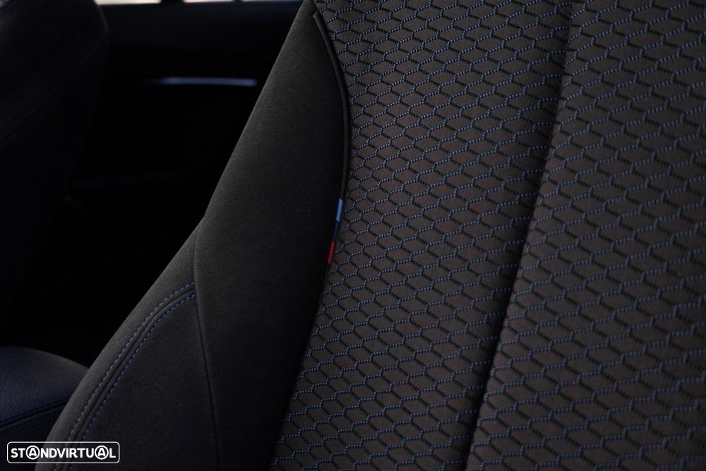 BMW 330 e iPerformance Pack M - 37