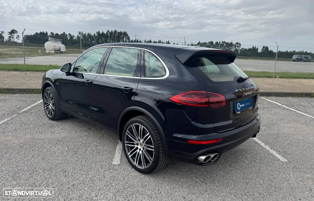 Porsche Cayenne S - 7