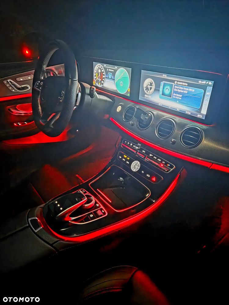 Mercedes-Benz Klasa E 200 4-Matic 9G-TRONIC - 2