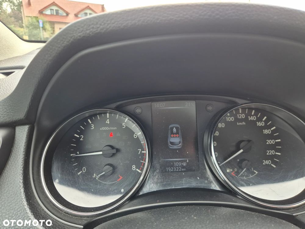 Nissan Qashqai - 12