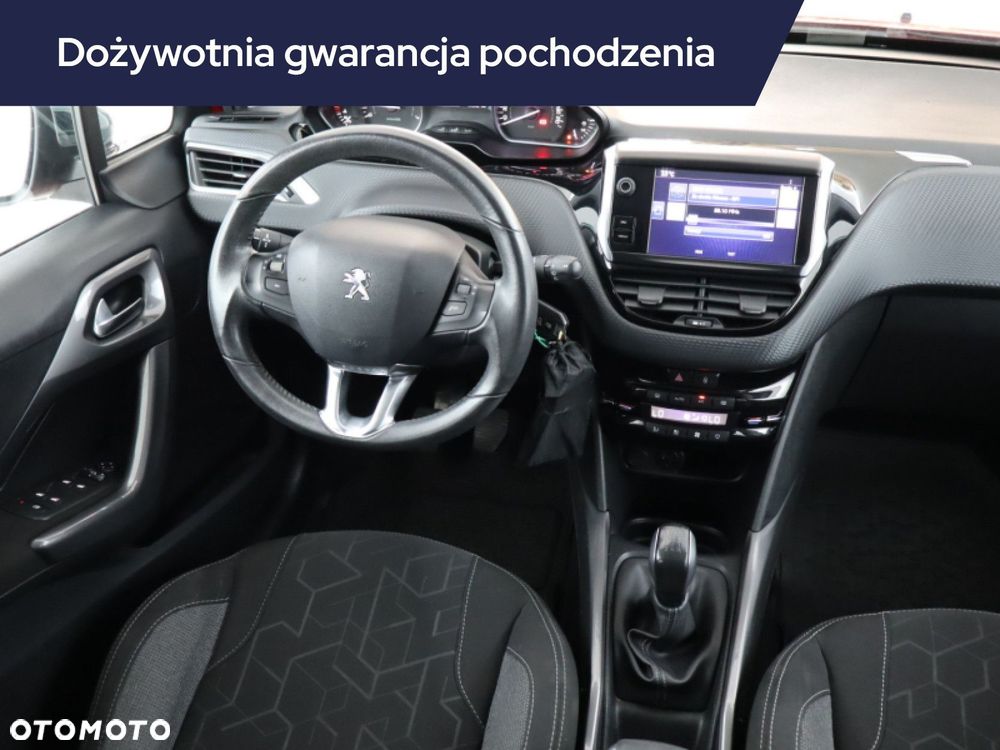 Peugeot 2008 - 9