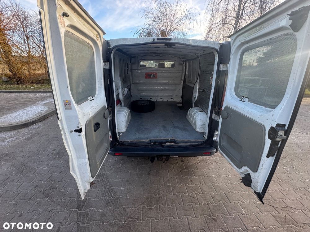 Opel Vivaro - 8