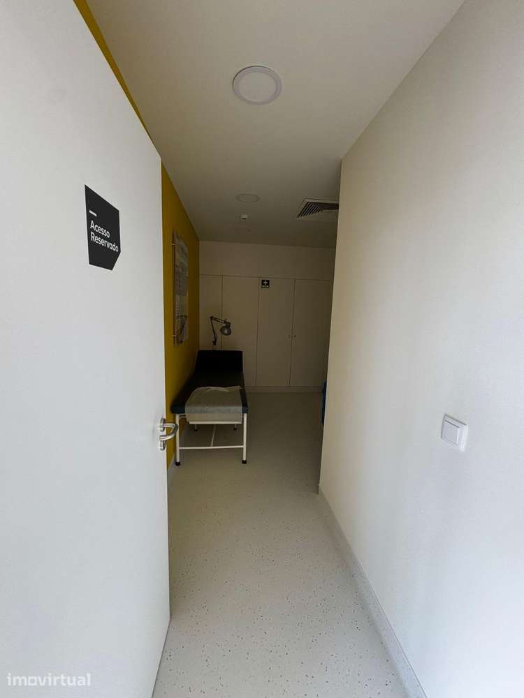 Espaço Comercial | Campolide, Lisboa — Rés do Chão com... - Grande imagem: 3/21