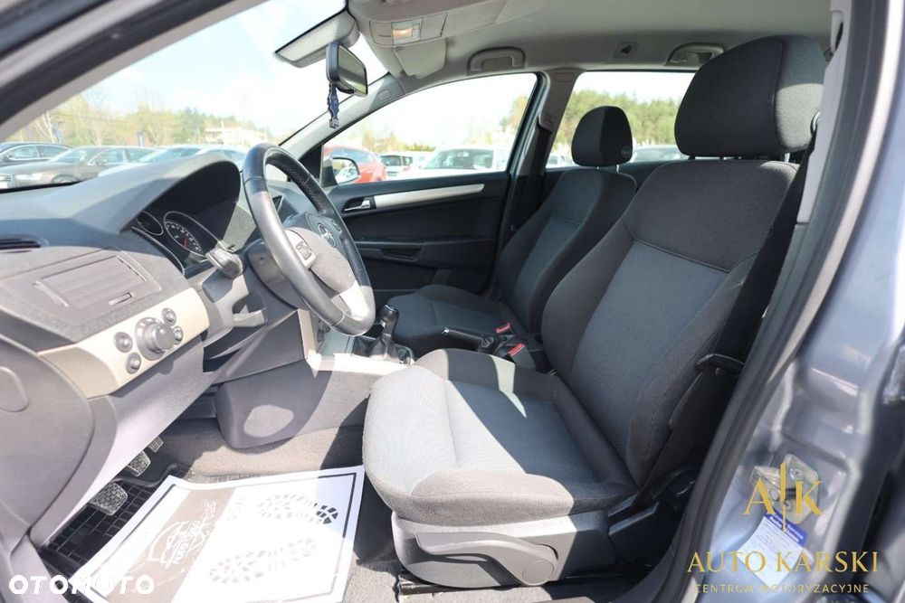 Opel Astra - 32