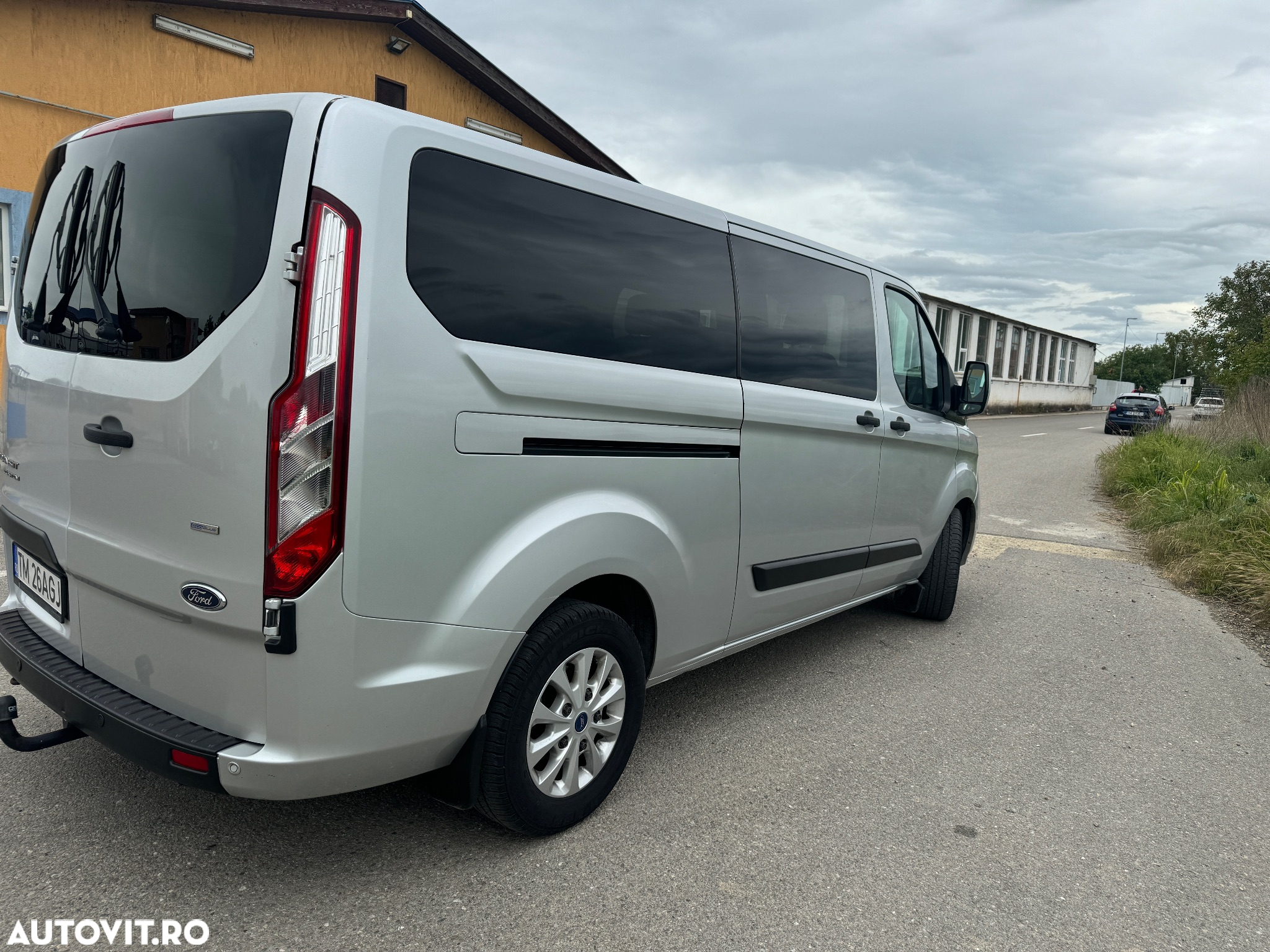 Ford Transit Custom Kombi 310 2.0 TDCI LWB L2H1 Base - 4