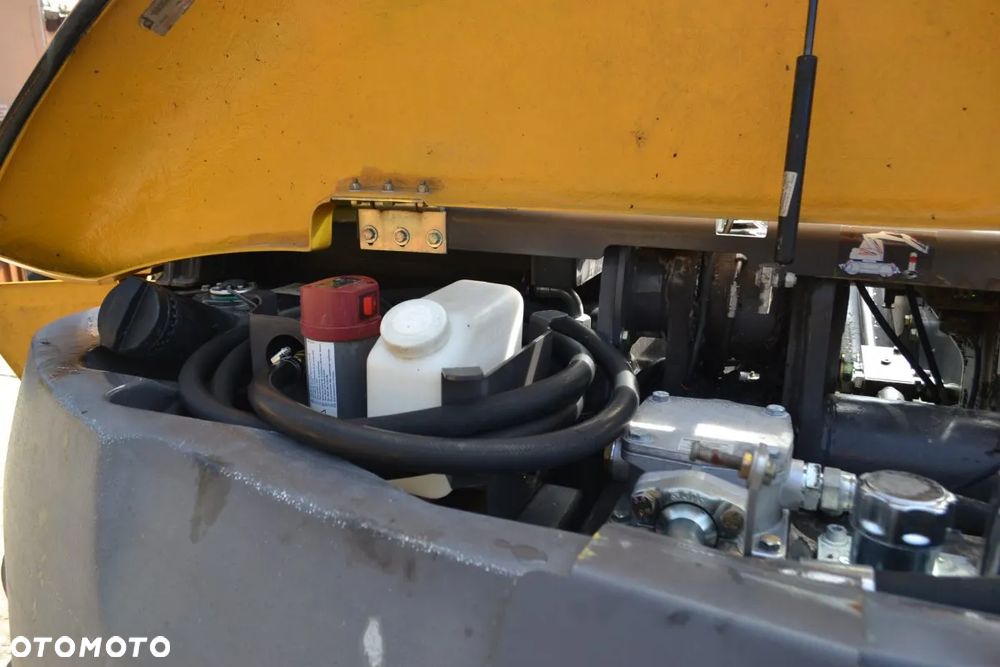 Mecalac 714MC - 26