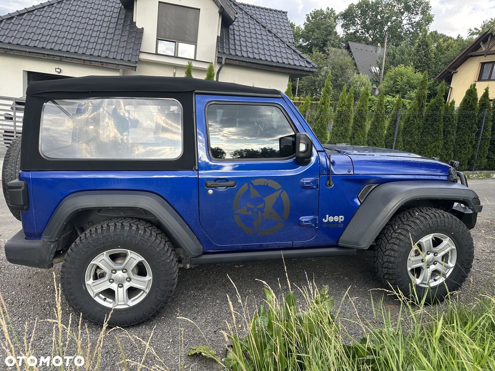 Jeep Wrangler - 8
