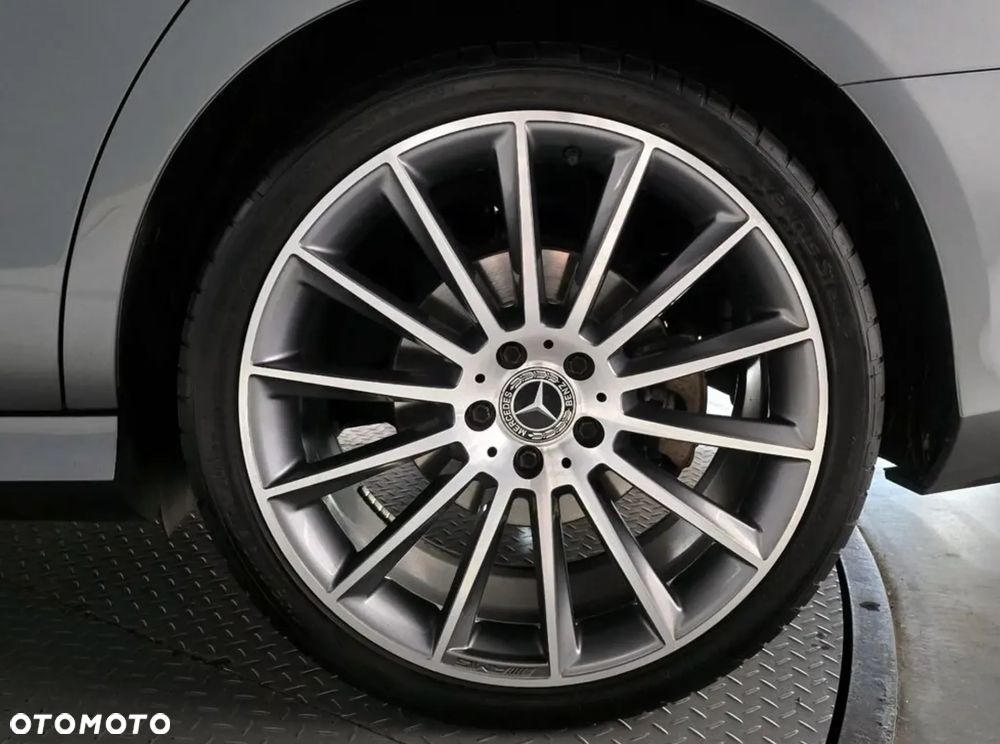 Mercedes-Benz Klasa E - 6