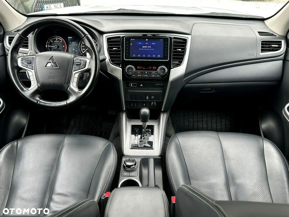 Mitsubishi L200 2.2 d DC Instyle Plus - 21