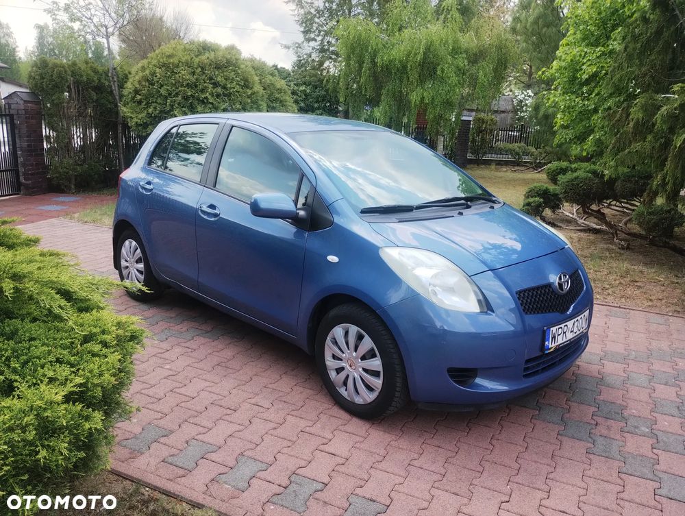 Toyota Yaris - 1
