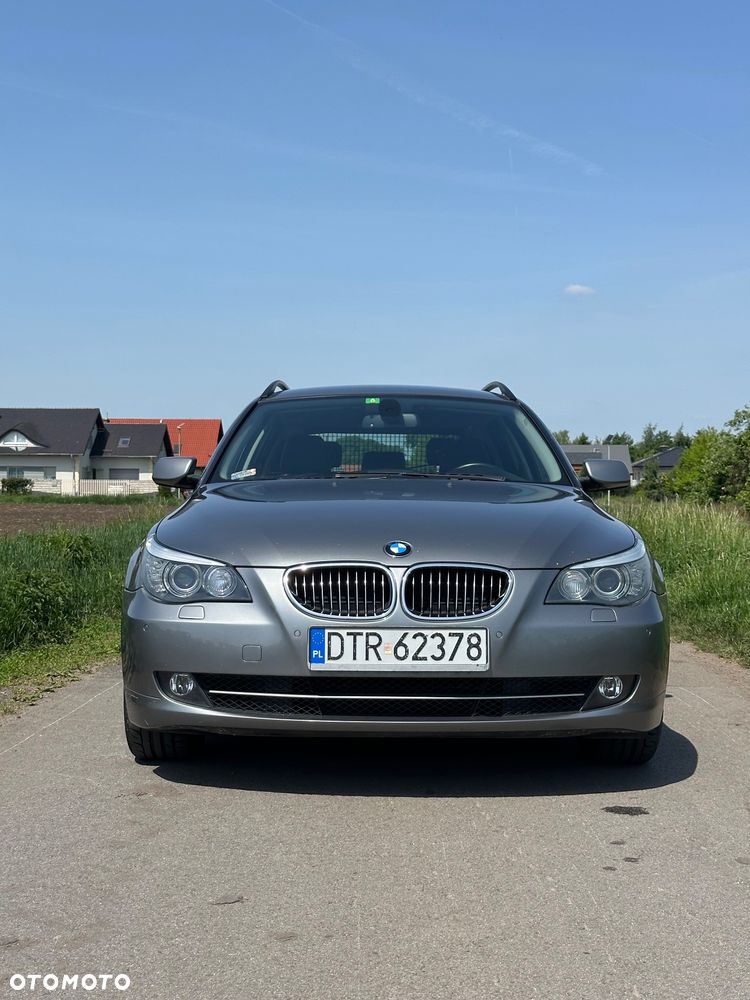 BMW Seria 5 525xi - 11