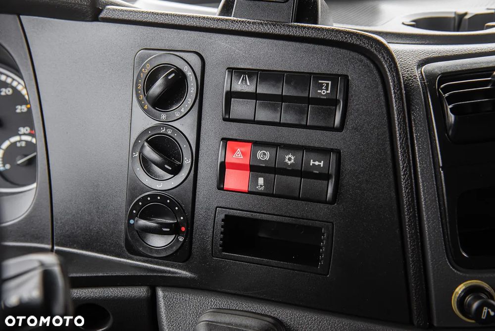 Mercedes-Benz ATEGO - 17