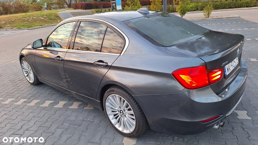 BMW Seria 3 328i Luxury Line - 4