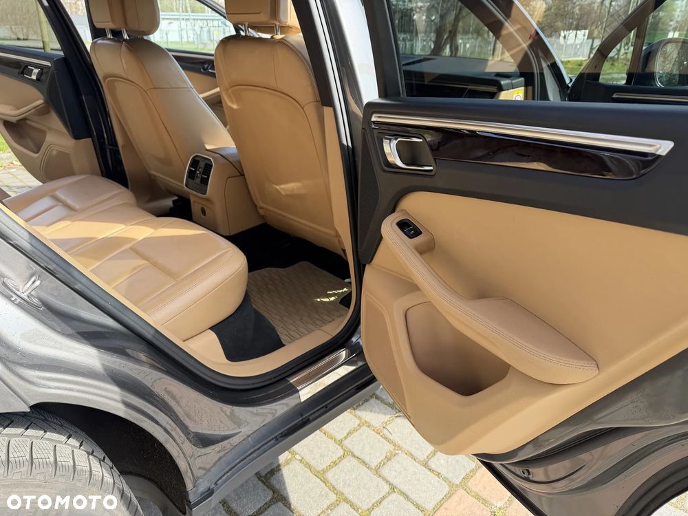 Porsche Macan - 11