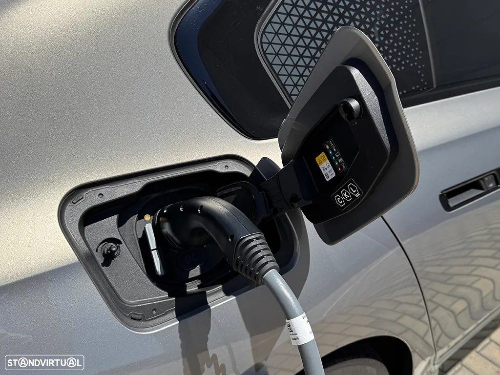 BMW i7 xDrive60 Pack Desportivo M - 17