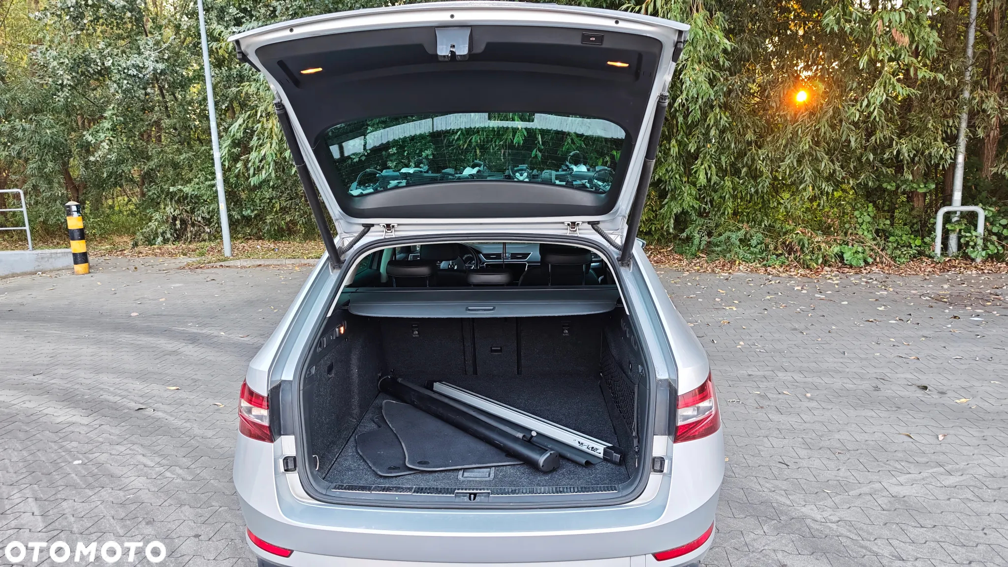 Skoda Superb 1.8 TSI L&K DSG - 5