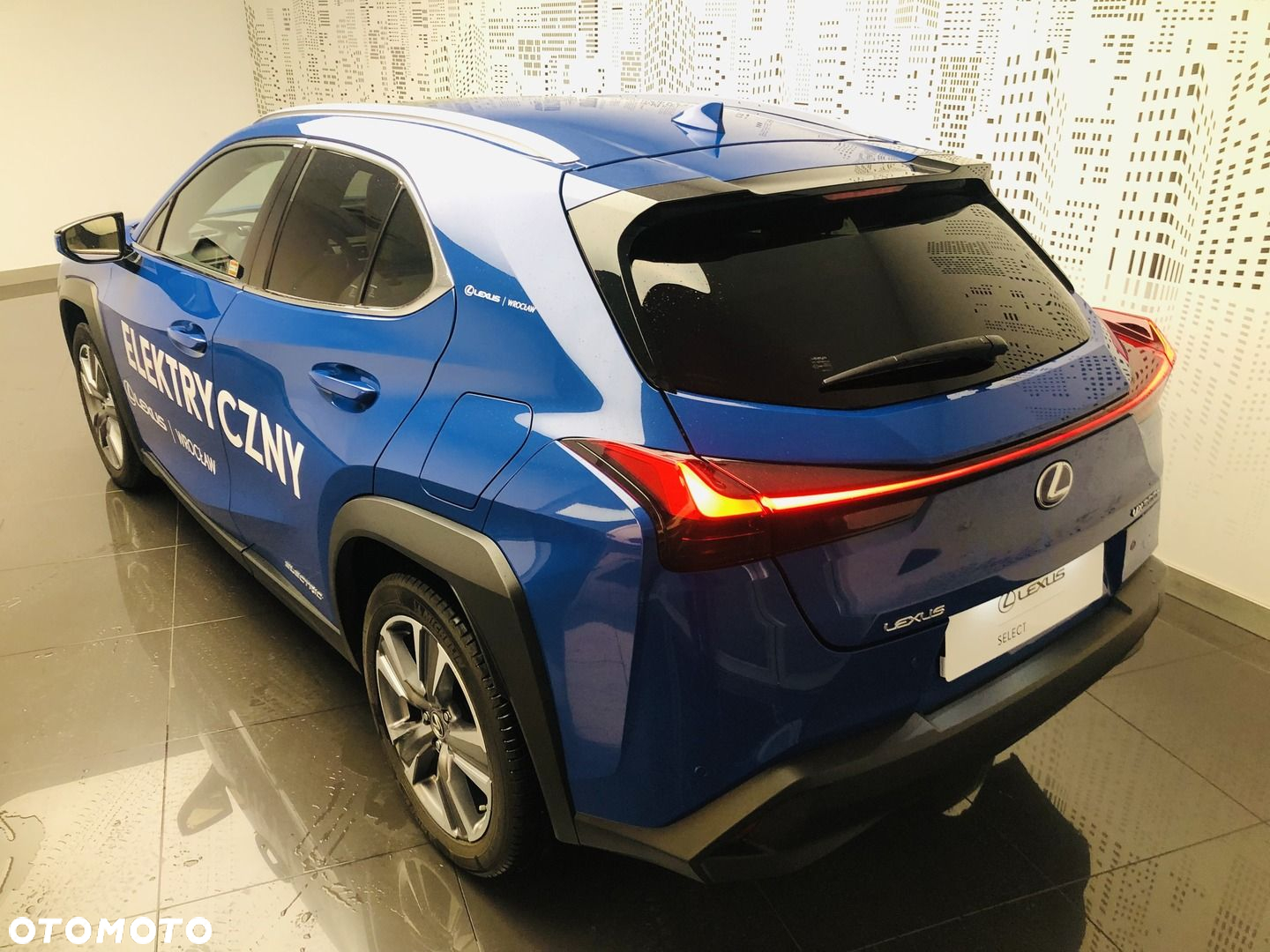 Lexus UX - 8