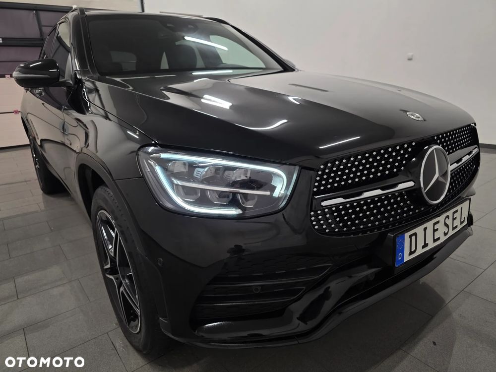 Mercedes-Benz GLC 300 de 4Matic 9G-TRONIC AMG Line Plus - 29