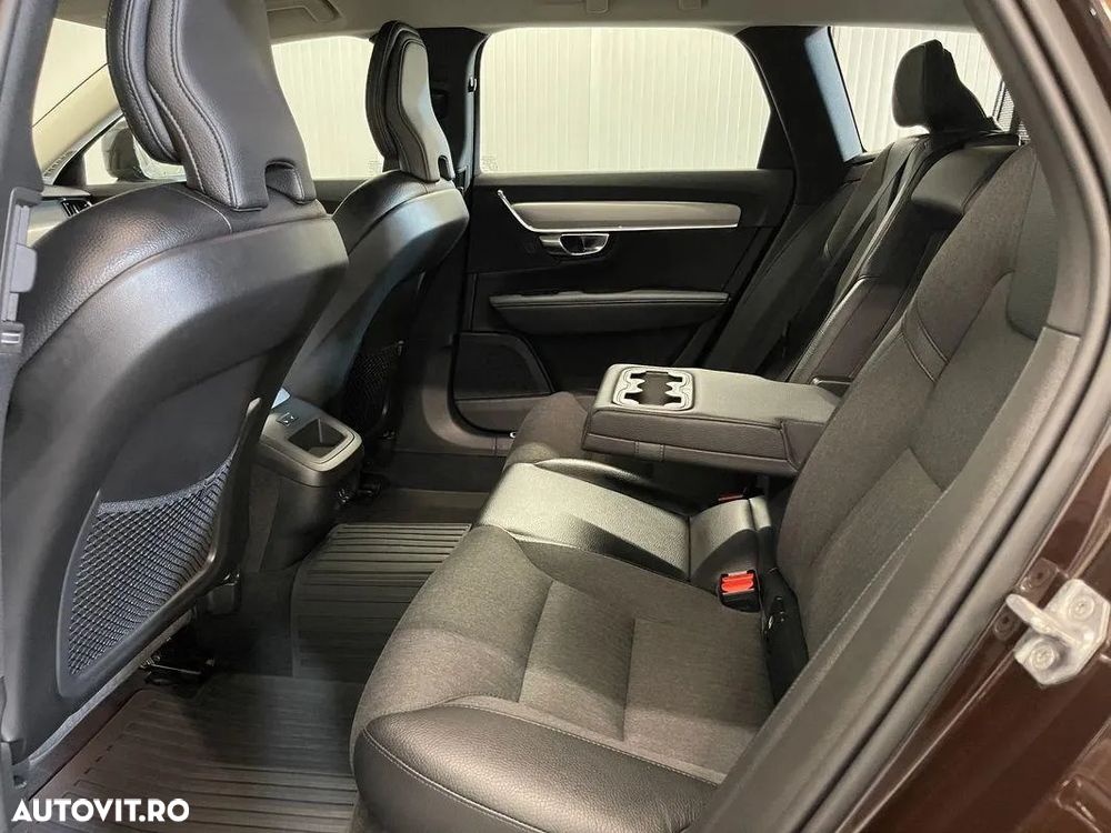 Volvo V90 V90CC B4 MHEV AT AWD Core - 11