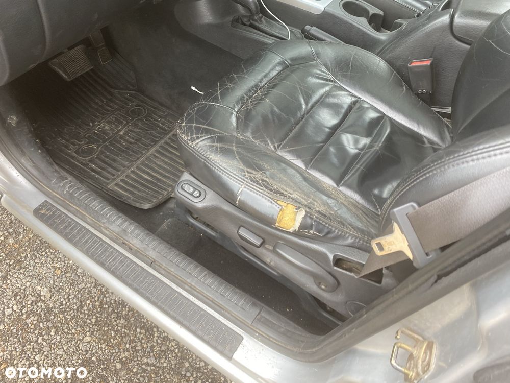 Jeep Cherokee - 4